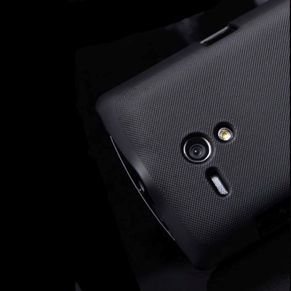 Sony Xperia Neo L Nillkin Marka Sert Kauçuk Kılıf - Siyah Renk